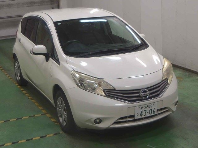 Nissan NOTE E12 2012