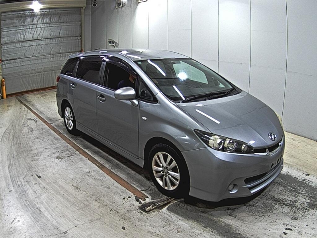 Toyota WISH ZGE20W 2010